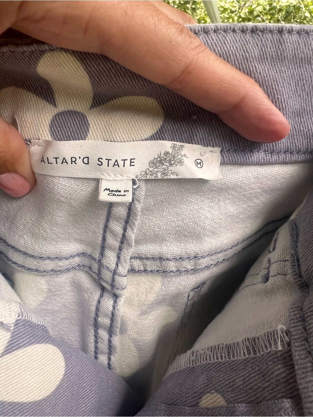 Altar'd State Lavender Cargo Jeans with Cream Daisy Print - Picture 3 of 3
